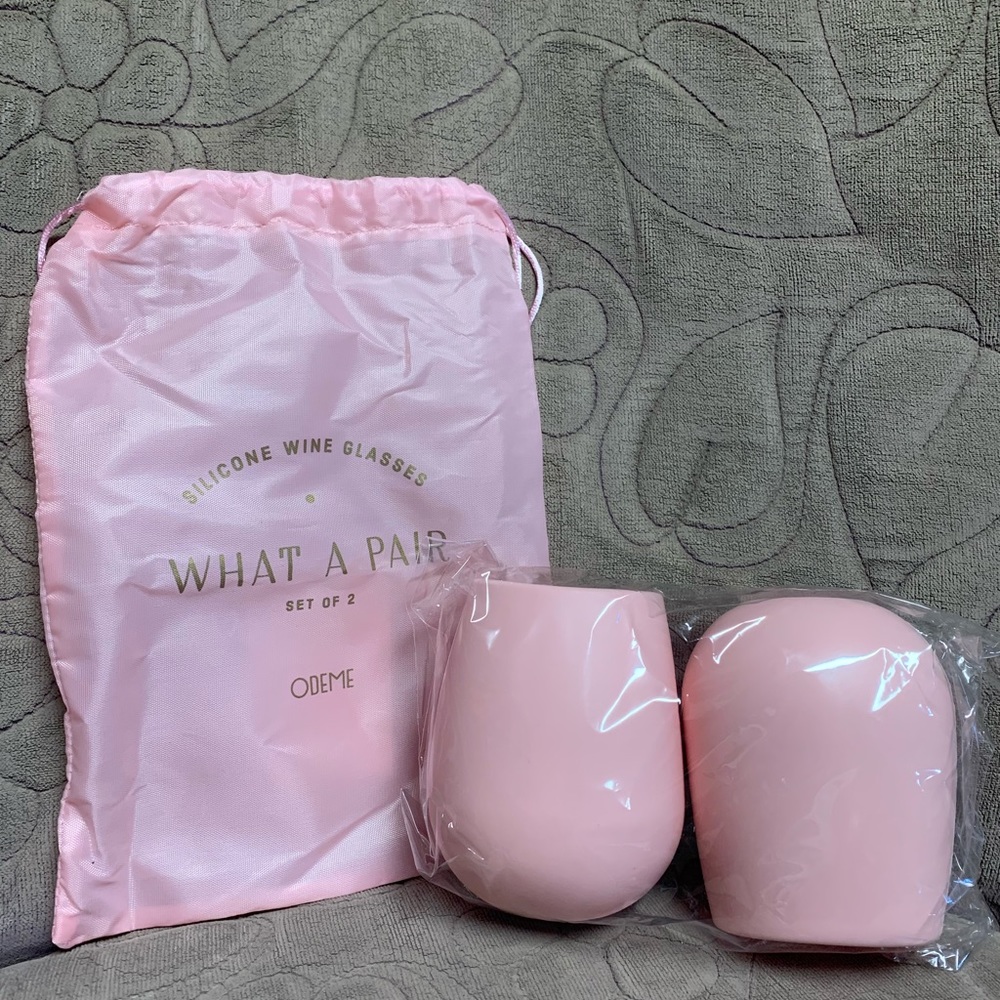 NEW What A Pair Odeme Silicone Wine Glasses